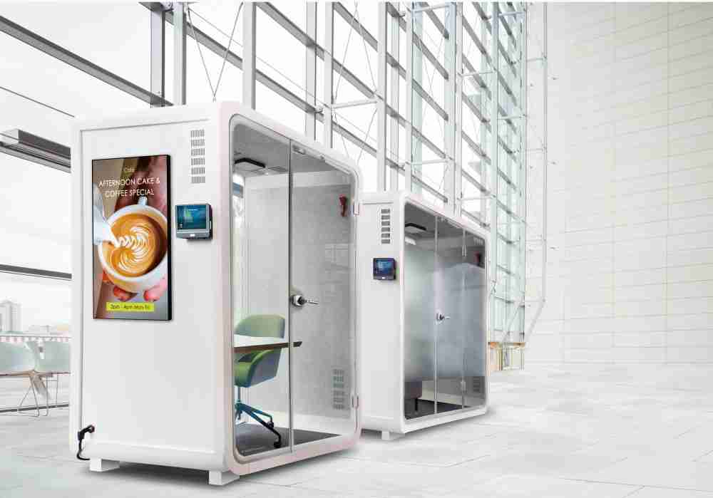 人生就是博子公司达擎之智慧行动办公舱，，，，采用PDLC智能调光玻璃设计，，，透过通电与断电的电流切换，，，，呈现透明与雾面效果，，，，具节能降耗特性并兼顾隐私，，，，确保信息安全